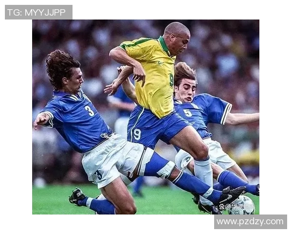 世界足坛4号球星的传奇与辉煌：他们如何成为足球历史的经典人物